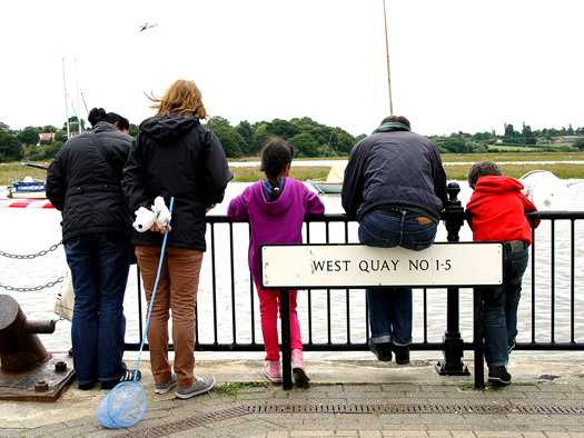 Wivenhoe Crabbing Competition