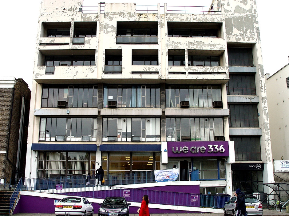 The Transpontine Perambulator