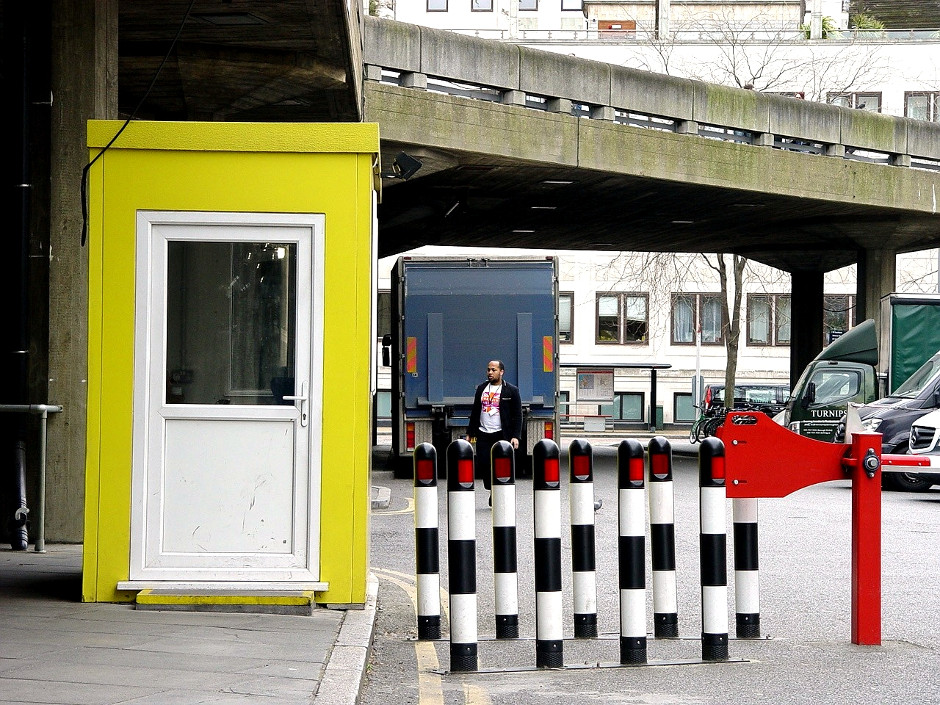 The Transpontine Perambulator