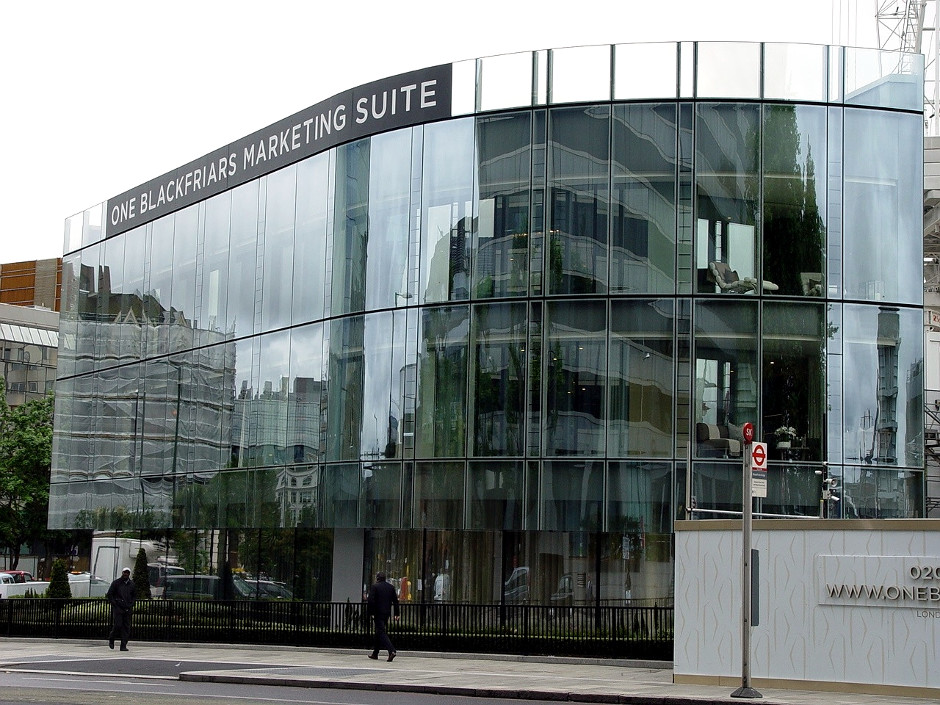 The Transpontine Perambulator